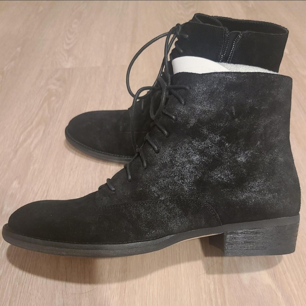 VANELi New suede boots